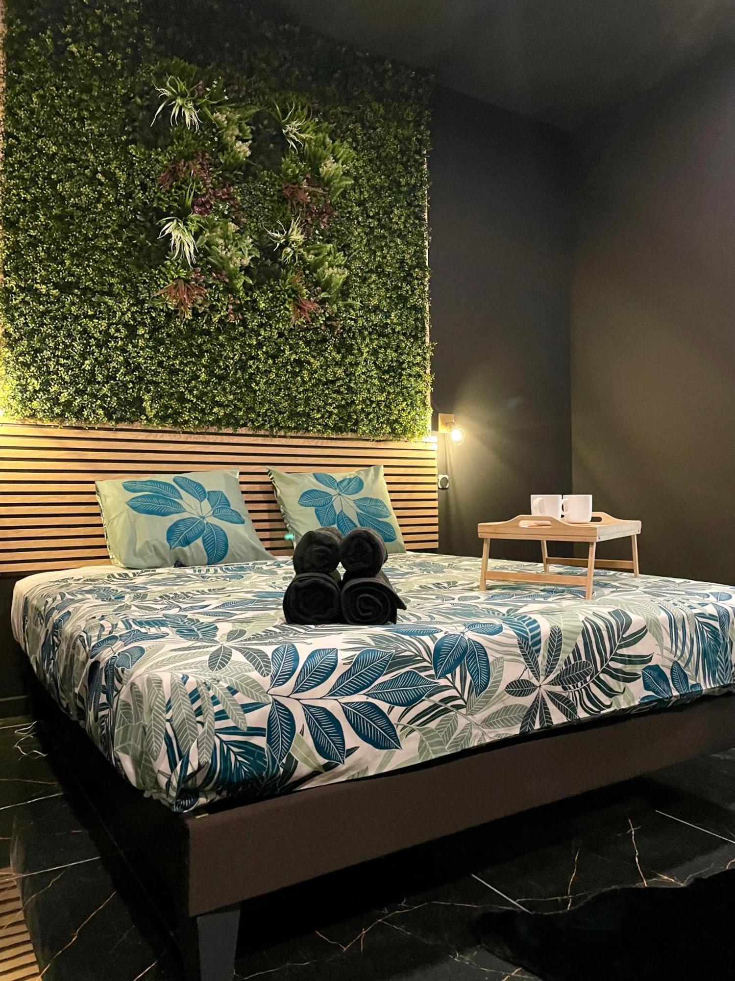Jungle Love Room De L Hermitage Tournon-sur-Rhone Exterior photo