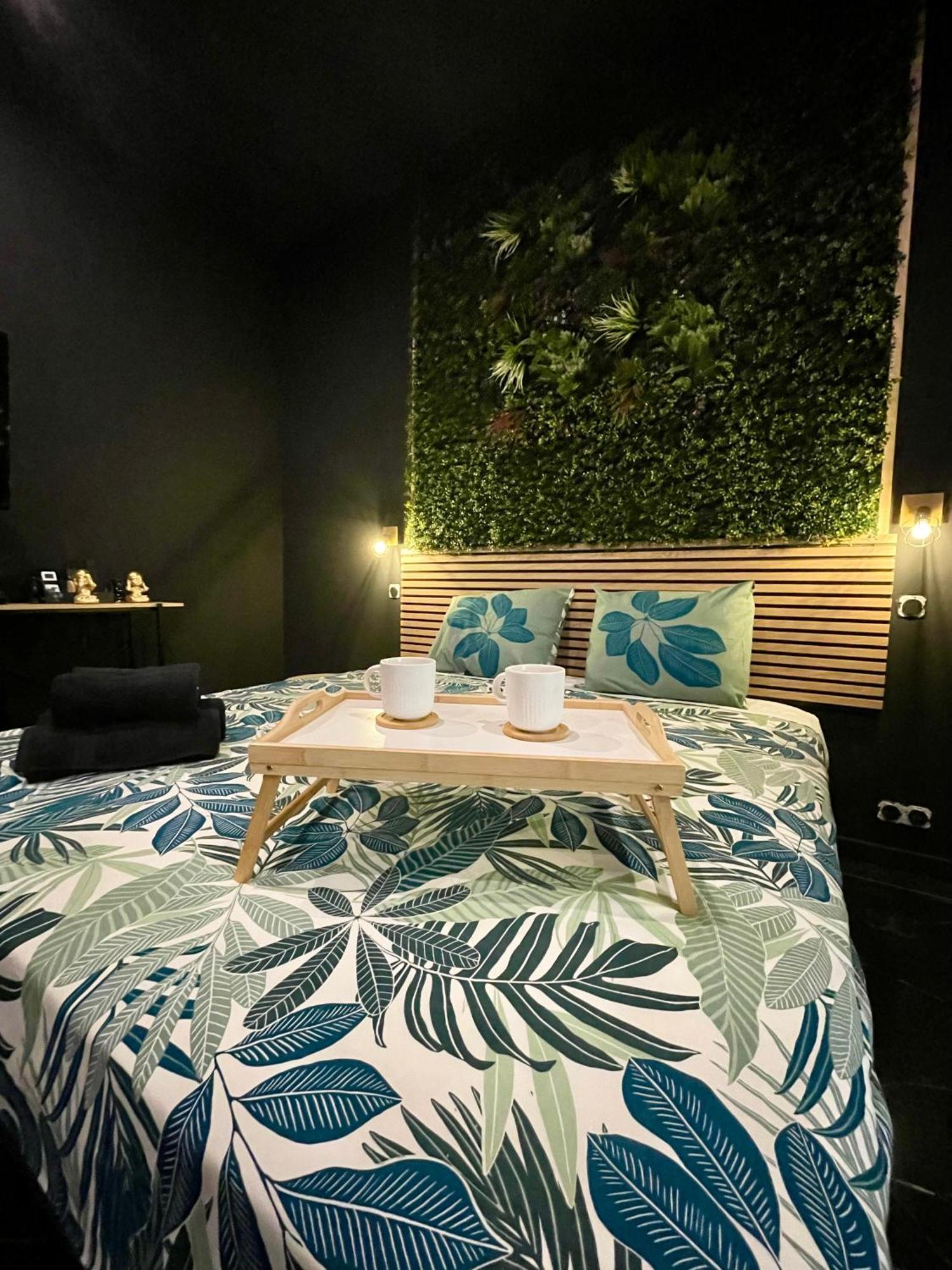 Jungle Love Room De L Hermitage Tournon-sur-Rhone Exterior photo